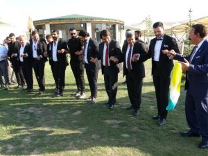 Aşiret düğününde damada 3,4 milyon TL, geline ise kilolarca altın takıldı