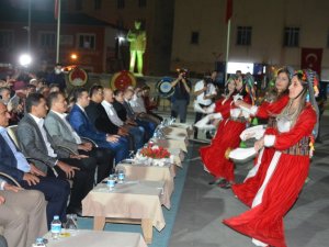 Sanatçı Ahmet Öngel’den Zafer Bayramı konseri