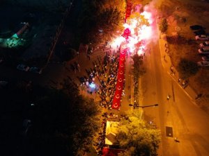 Merkezefendi büyük zaferin coşkusunu Athena ile yaşadı