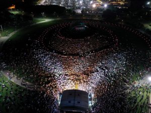 Zafer coşkusu Koray Avcı’yla yaşandı