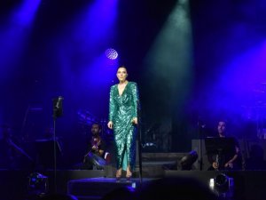 Ebru Gündeş’le muhteşem final