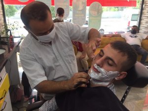 2 doz aşı olana sakal tıraşı bedava