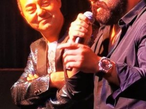 Serkan Aslan, Serdar Ortaç konserinde şiirleriyle geceye damgasını vurdu