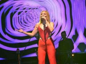 Ziynet Sali Tekirdağ’da göz kamaştırdı