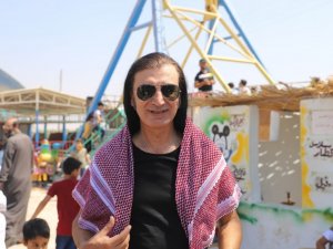 Sanatçı Murat Kekilli Suriyeli yetim çocuklarla şenliğe katıldı