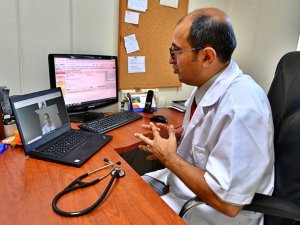 Eşrefpaşa Hastanesinde görüntülü hekim dönemi