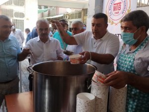 Ticaret Borsası’ndan aşure ikramı