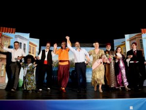 Tarsus Belediyesi, ‘Tiyatro Akşamları’ ile binlerce vatandaşa ulaştı