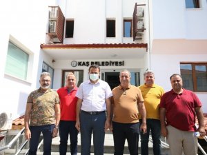 Kaş Belediye Başkanı, Silopi Görümlü Belediyesi heyeti ile bir araya geldi