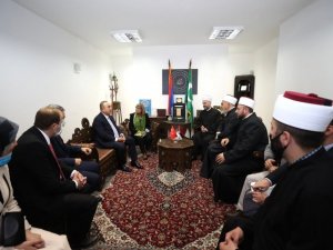 Dışişleri Bakanı Çavuşoğlu, Sırbistan’da Bayraklı Camii’ni ziyaret etti