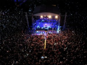 Konsere geç kalan Koray Avcı’nın imdadına motosikletli zabıta yetişti