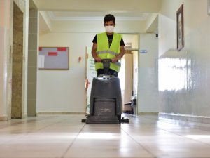 Tuzla’da yüz yüze eğitime öncesi okullar temizlendi