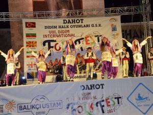 Didim’deki Halk Oyunları Festivali sona erdi