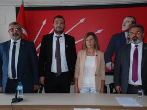 Isparta Belediye Meclisi’nde CHP’li üyeler partisine geri döndü, İYİ Parti grubu dağıldı