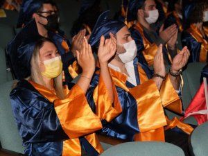 MSKÜ’de mezuniyet törenleri sürüyor