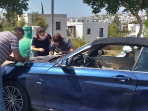 Spor otomobili ile Bodrum’da kaza yaptı