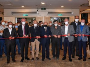 ’Cumhuriyetimizin Öncü Kadınları’ fotoğraf sergisi başkentlilerle buluştu