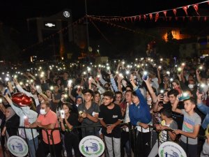 Bozüyüklüler Yunus Emre Sert konseriyle coştu