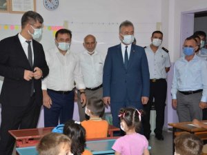 19 Mayıs’ta çocuklar okula, veliler aşıya