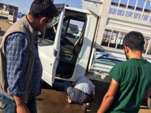 Hayvan pazarındaki demir kazıklar tehlike oluşturuyor