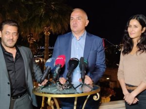 Kültür ve Turizm Bakanı Mehmet Nuri Ersoy Bollywood yıldızları ile bir araya geldi