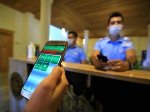 Aşısız vatandaşlara etkinliklerde PCR testi şartı