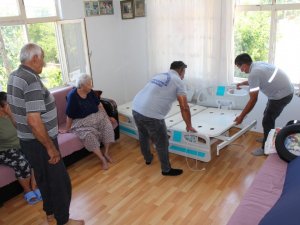 Büyükşehir’den 15 kişiye tam donanımlı hasta yatağı