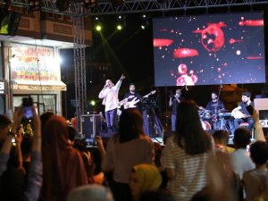 Bölgenin ilk çocuk eğlence merkezi konser eşliğinde açıldı