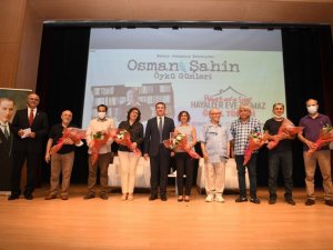 Mersin’de öykü etkinliğine katılanların ödülleri törenle verildi