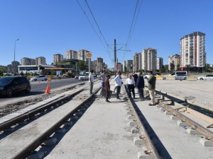 Başkan Büyükkılıç: “İki tramvay hattı aynı anda bitecek”
