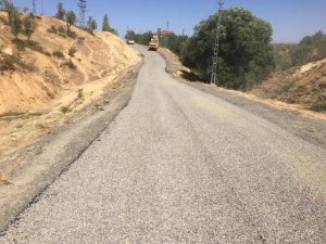 Bingöl’de köy yolları asfaltlanıyor