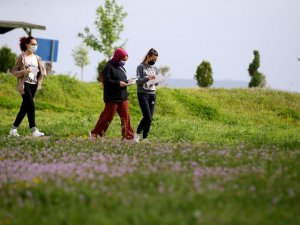 Aile ve Sosyal Hizmetler Bakanlığının kuruluşlarında yetişen 241 genç üniversiteli oldu