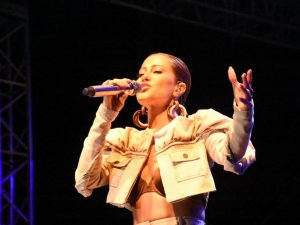 Gönen’de Derya Uluğ rüzgârı