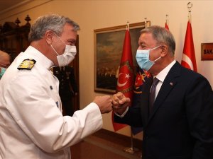 Bakan Akar, NATO Askerî Komite Başkanı Oramiral Bauer’i kabul etti