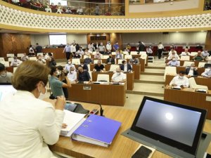 Büyükşehir Meclisinden aşı çağrısı