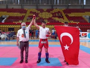 Milli sporcu Astsubay Üstçavuş Mustafa Yerli kick boksta Balkan şampiyonu oldu