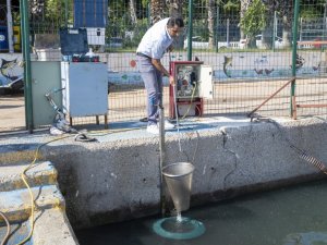 Mersin’de deniz yüzeyindeki atıklar vakumlanarak temizlenecek