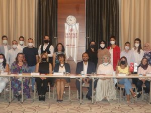 Hayat Hastanesi hemşirelerine liderlik eğitimi