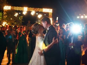 Özel uçaklarla gelip 3 gün 3 gece düğün yaptılar