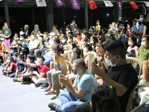 Çocuklar kurtuluşun coşkusunu tiyatroyla yaşadı