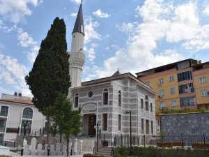 Başkan Çelik Yiğitbaş Veli Türbesi’ndeki çalışmaları inceledi