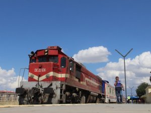 Şehirlerarası yolculukta yeni dönem başladı, masalsı yolculuğu tercih edenlere aşı kartı soruldu