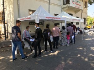 Eskişehir’de randevusuz aşı kuyruğu oluştu