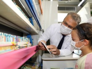 Gezici Kütüphane yaz tatilinde bin 500 öğrenciye ulaştı^