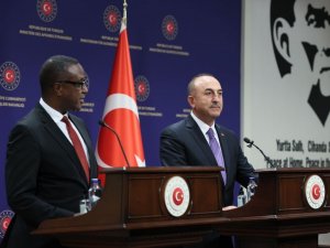Bakan Çavuşoğlu: “Kim yaparsa yapsın demokrasiye karşı müdahalelere karşıyız”