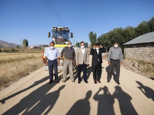 AK Parti Van Milletvekili Abdulahat Arvas, Erciş’ de yapılan çalışmaları inceledi