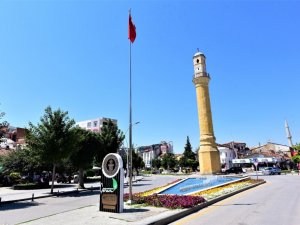 Çorum Saat kulesi kırmızı renkle aydınlatılacak