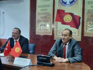 Türkiye’den Kırgızistan’a 150 bin doz Covid-19 aşı desteği