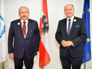 TBMM Başkanı Şentop, Avusturya’da Meclis Başkanı ve Parlamentolar Arası Birlik Başkanı ile bir araya geldi