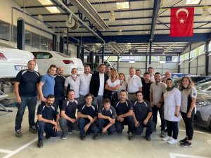 Gülben Ergen Bursa’da aile dostlarıyla buluştu